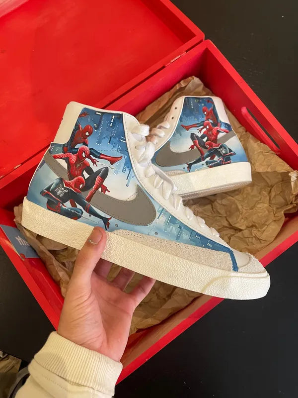 Nike Blazer pintadas a mano con Spider-Man para Tom Holland y Sony